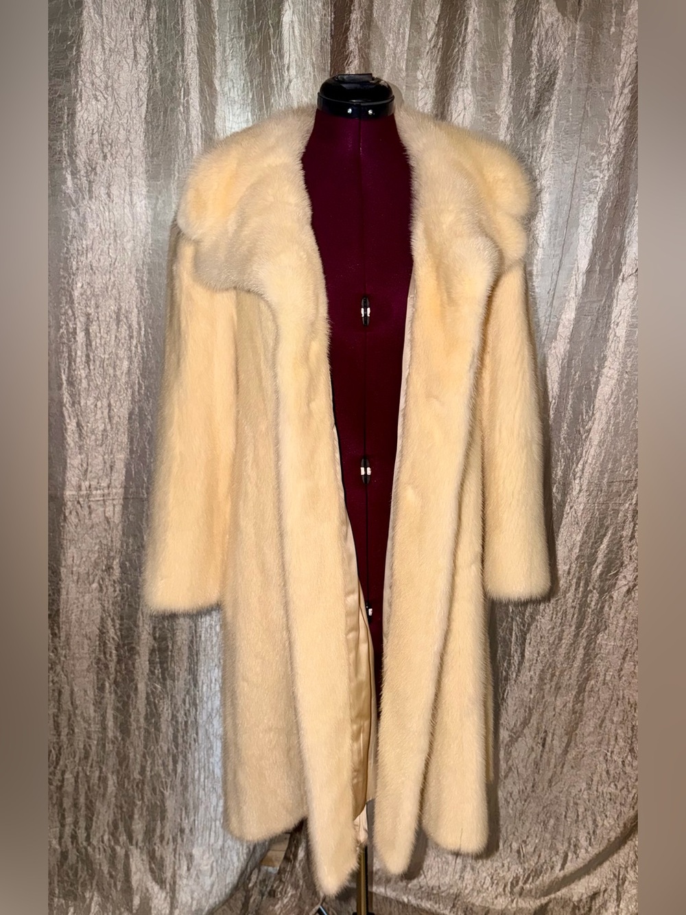 Luxurious Blonde Birger Christensen Fur Coat - Women Jackets & Coats